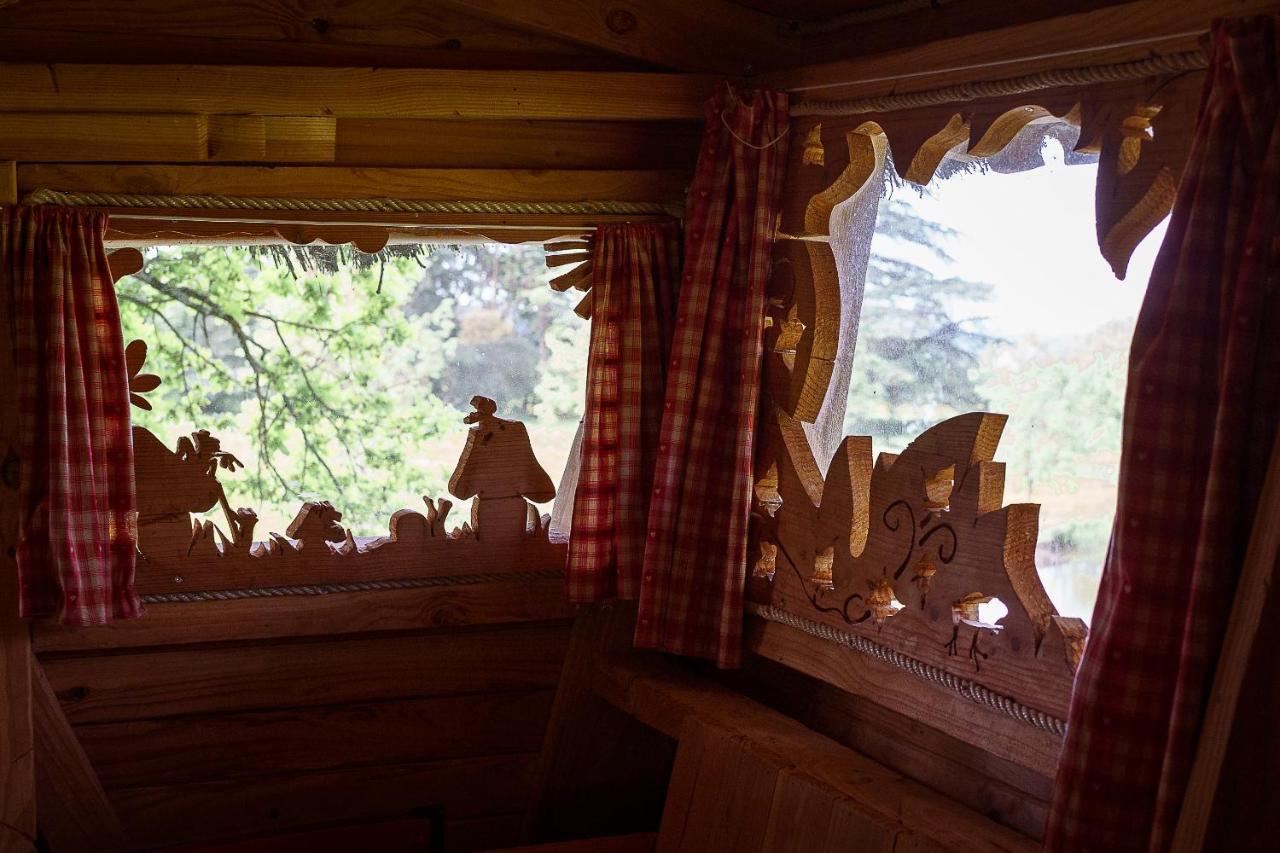 Cabane Perchee Dans Les Arbres Saint-Hilaire-en-Morvan Exterior photo