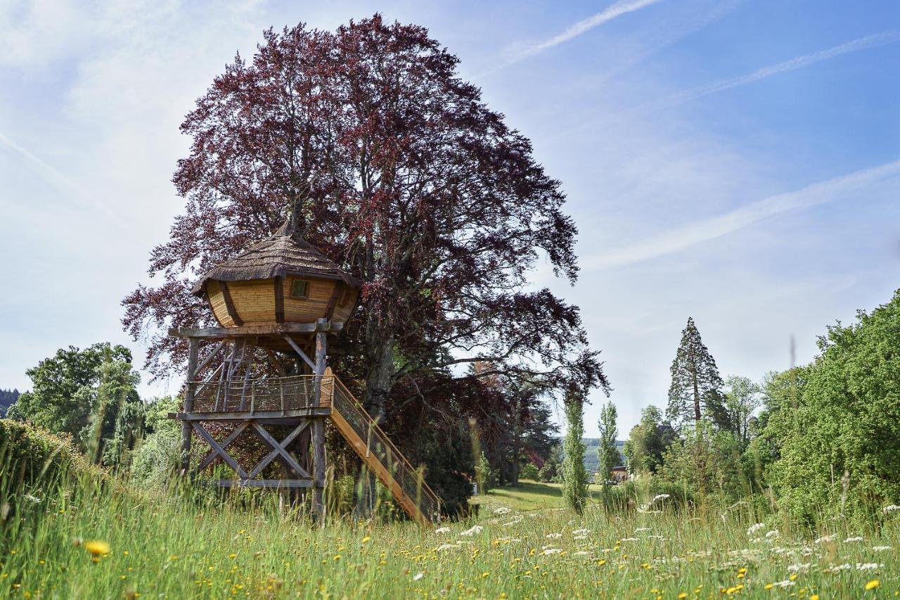 Cabane Perchee Dans Les Arbres Saint-Hilaire-en-Morvan Exterior photo